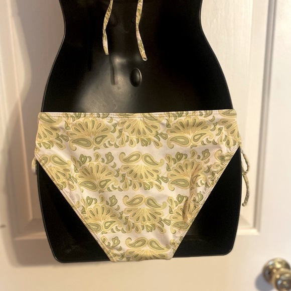 “CALYPSO ST. BARTH” String Bikini - Picture 11 of 14